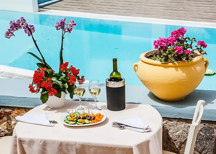 Hotell Nautilus Dome Fira (Santorini)