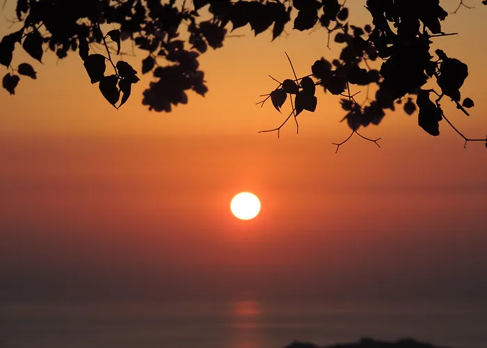 Nautilus Dome Hotell Fira (Santorini)