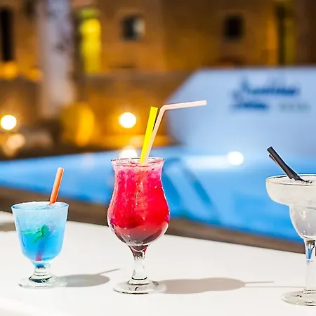 Hotel Nautilus Dome Fira (Santorini)