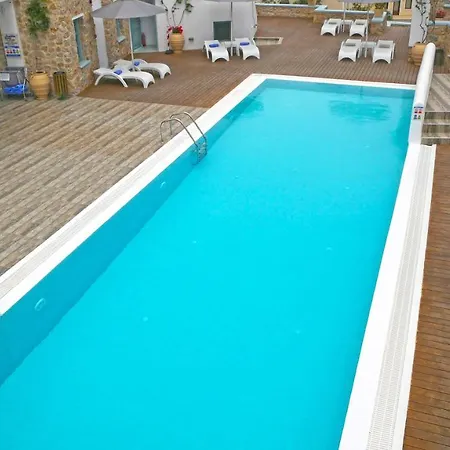 Nautilus Dome 3* Fira (Santorini)
