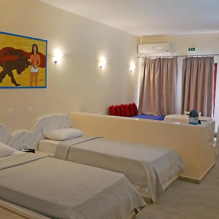 ホテル ノーチラス ドーム サントリーニ