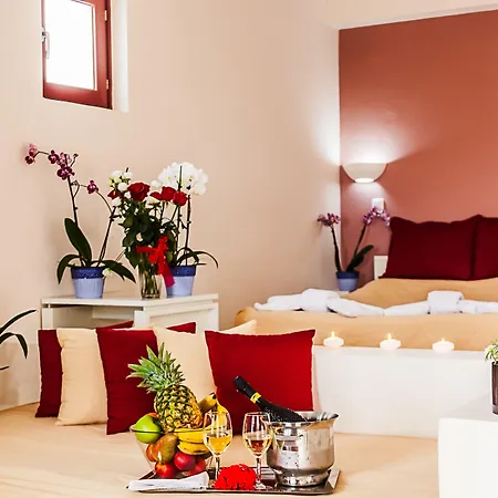 ノーチラス ドーム ホテル サントリーニ