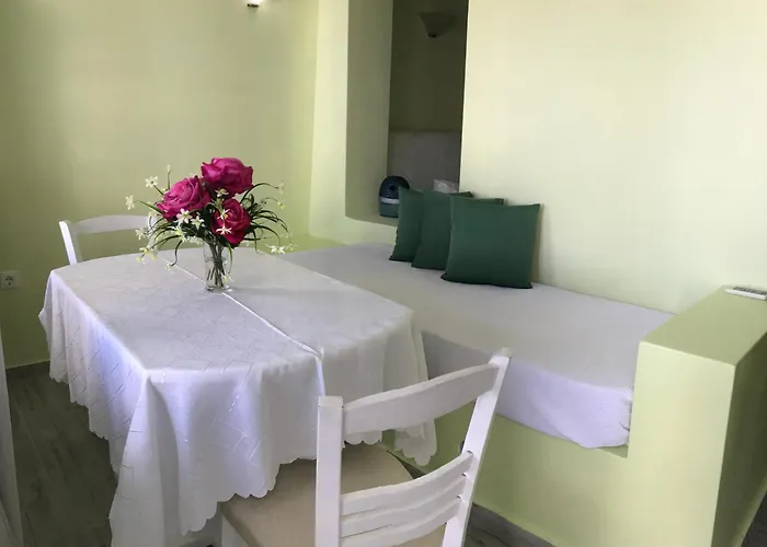 鹦鹉螺圆顶酒店 3* 费拉