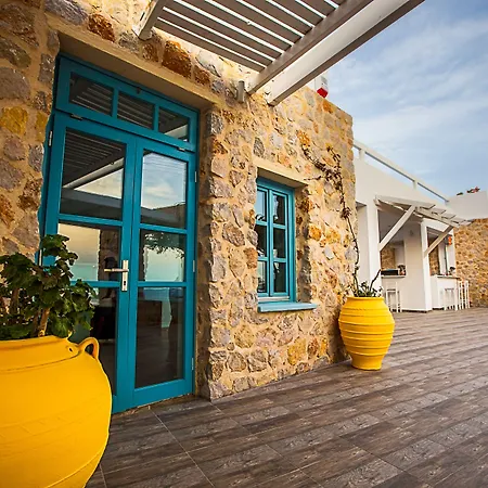 Nautilus Dome 3* Fira (Santorini)