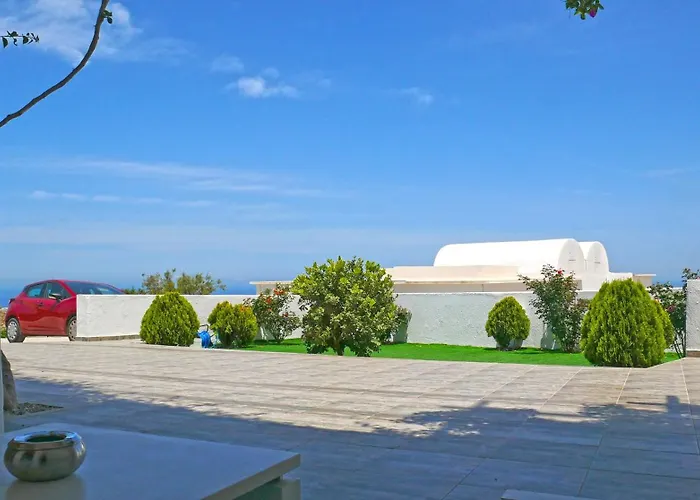Otel Nautilus Dome Fira (Santorini)