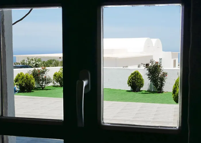 Nautilus Dome Hotel 3*