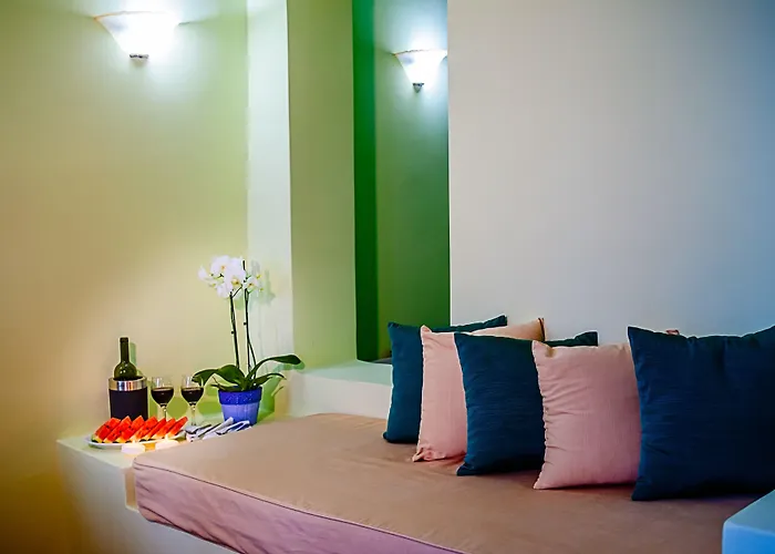 Nautilus Dome Hotel 3*