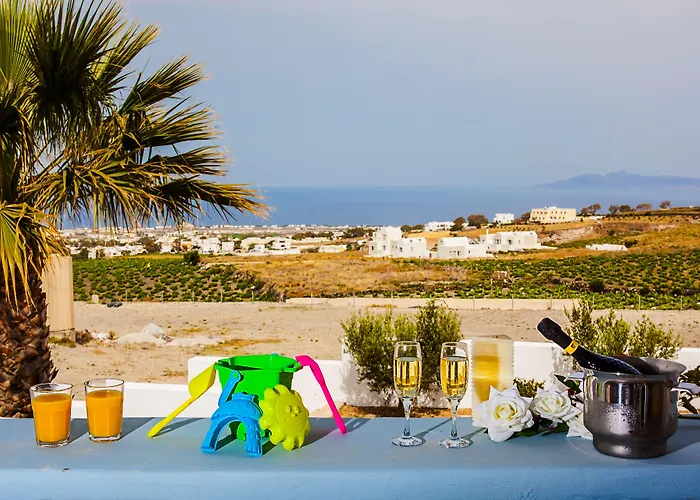 Nautilus Dome Fira (Santorini)