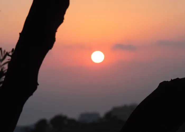 Nautilus Dome 3* Fira (Santorini)